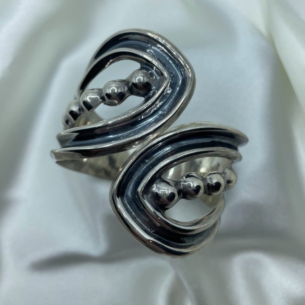 Vintage 1930’s Mexican Sterling Silver Repousse Clamper Bracelet